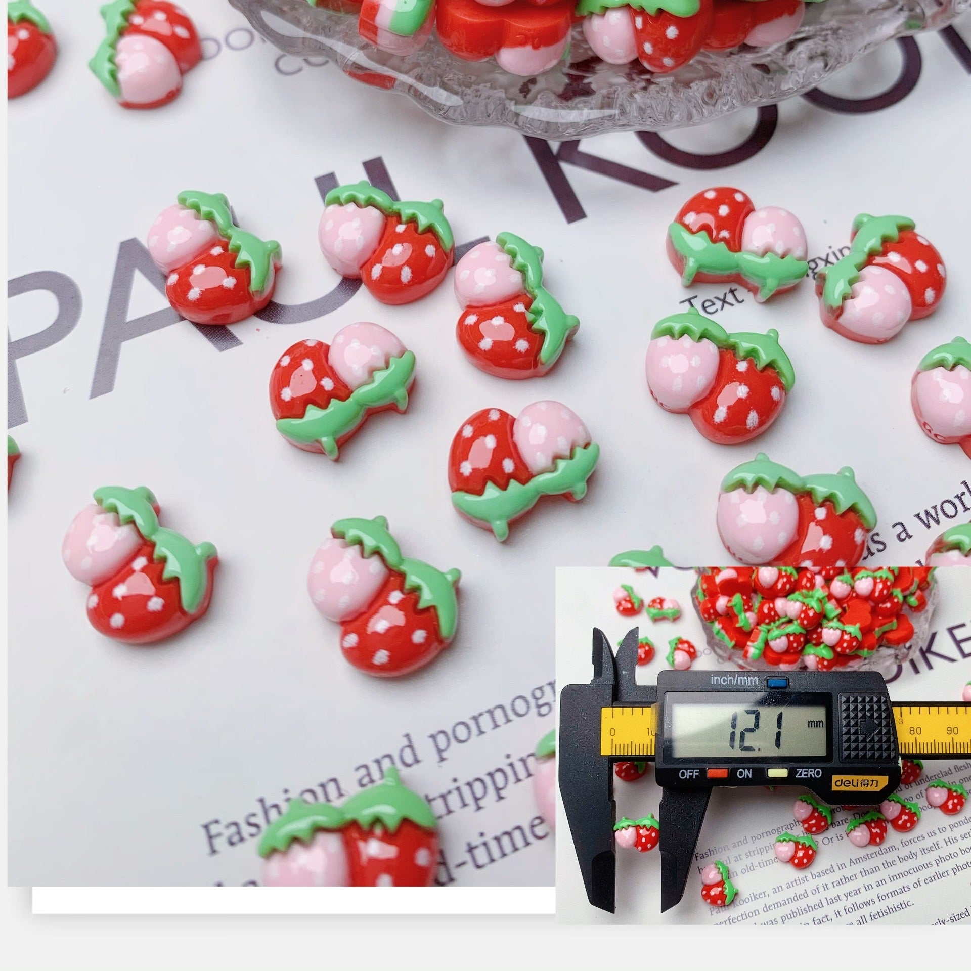 Mini Strawberry Charms (10pcs)